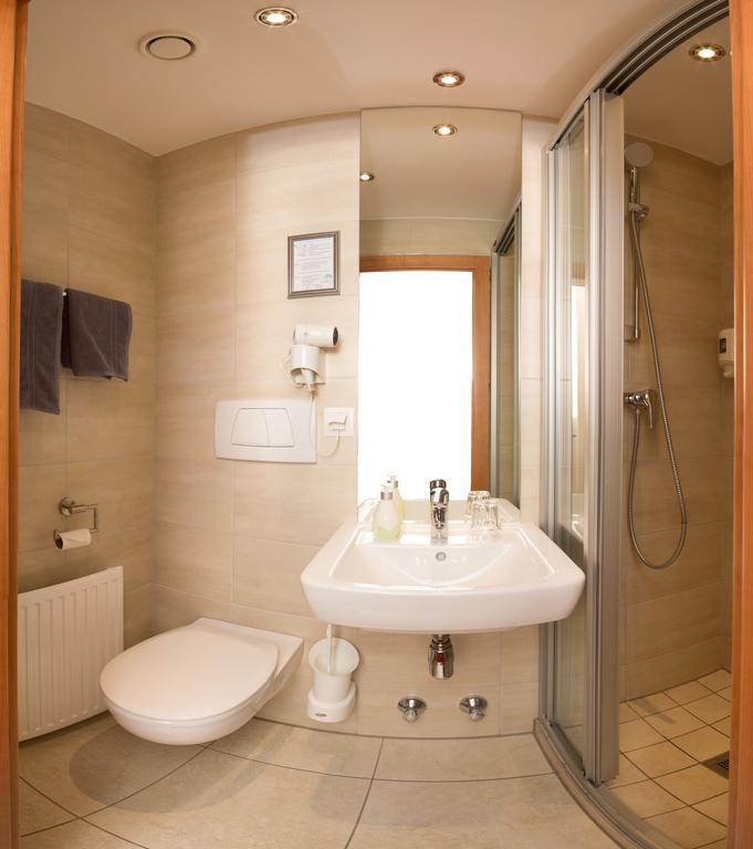 Stadthotel Kramer Villach Ngoại thất bức ảnh